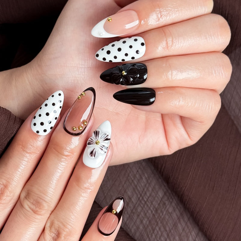 Nude Dots Reverie