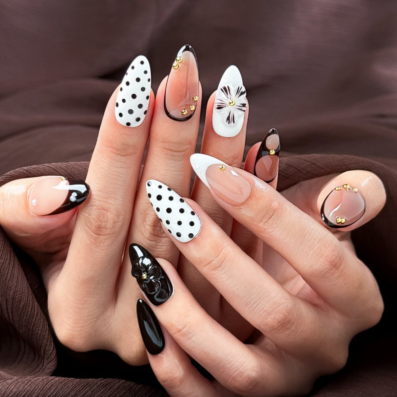 Nude Dots Reverie